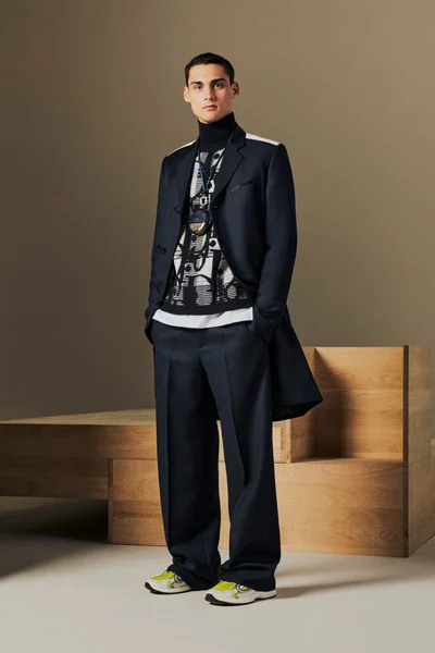 Look 32